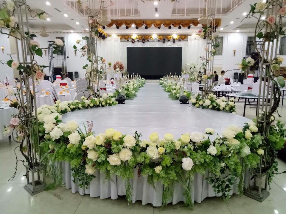 Top 10 Hoa hậu Việt Nam 2016 Trần Tố Như và hotboy cảnh sát khóa môi say đắm trong ngày cưới-8