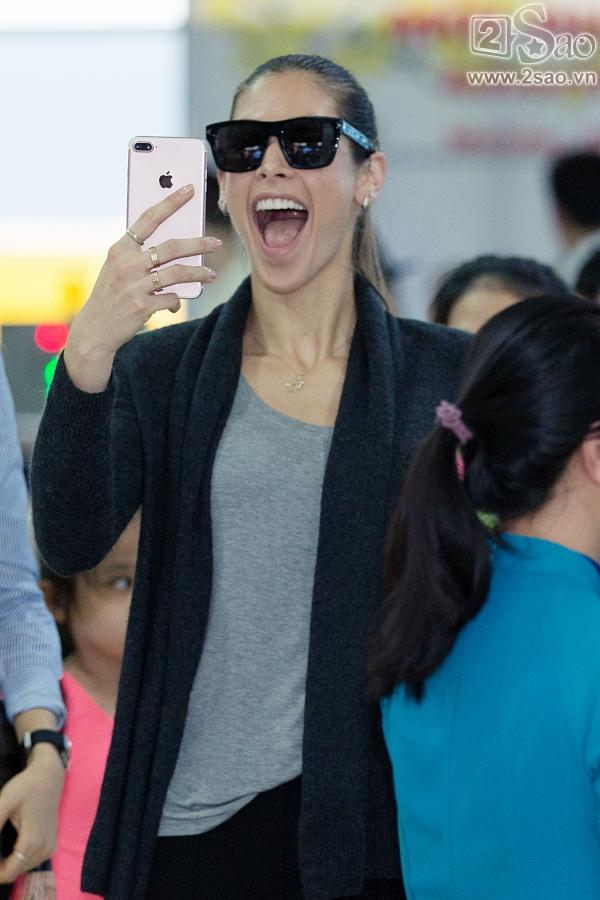 Sau 10 năm đăng quang Miss Universe, Dayana Mendoza vẫn rực rỡ ngày trở lại Việt Nam-5