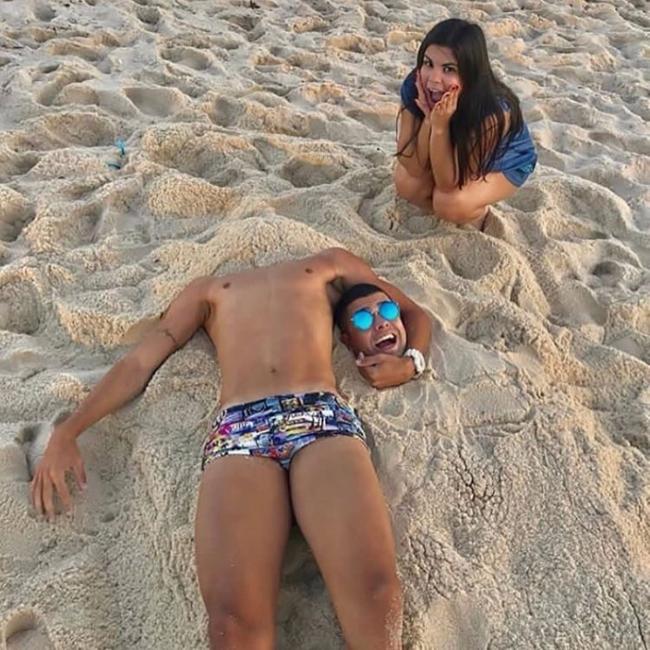 Gái xinh chỉ bí quyết sống ảo trên mạng xã hội-9