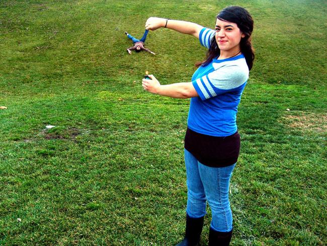 Gái xinh chỉ bí quyết sống ảo trên mạng xã hội-10