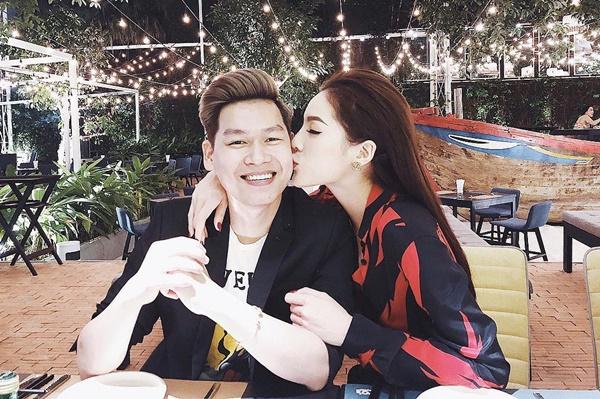 Kỳ Duyên và Sơn Tùng vừa có màn đụng hàng bất chấp giới tính khi cùng diện một mẫu áo dành cho nữ-2