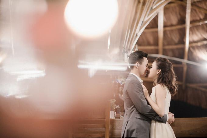 Trọn bộ ảnh cưới ngập cảnh khóa môi của nàng hậu Trần Tố Như và hot boy cảnh sát-7