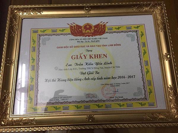 Thiếu nữ 10X xinh đẹp, hát tiếng Anh cực đỉnh gây sốt mạng xã hội-3