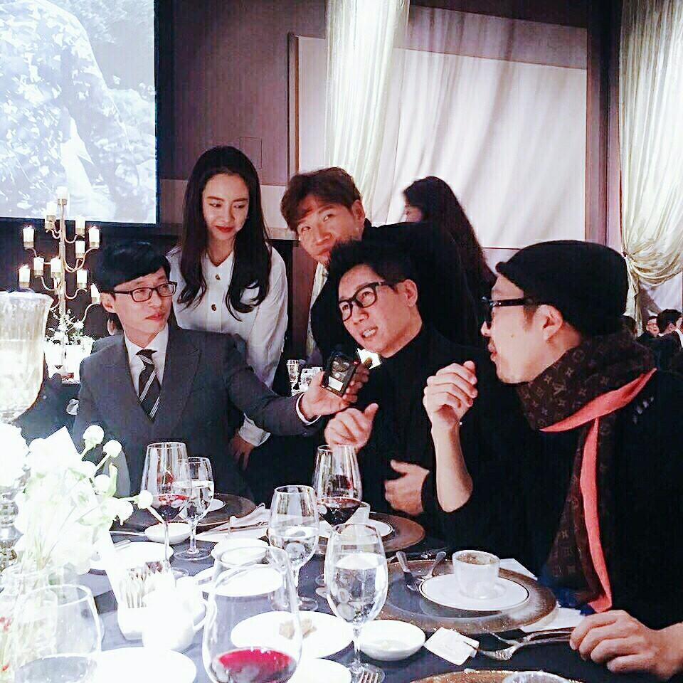 Sao Hàn 6/1: Mỹ nhân sở hữu góc nghiêng thần thánh Han Ga In trở lại sau 6 năm-3