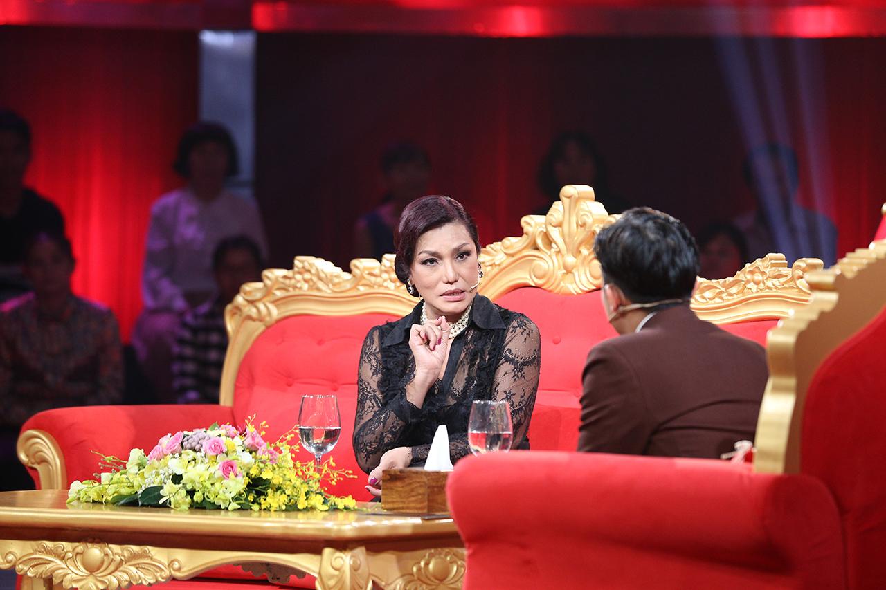 Cindy Thái Tài bật khóc khi bị coi là kẻ bôi tro trát trấu vào gia đình chỉ vì giới tính khác biệt-1