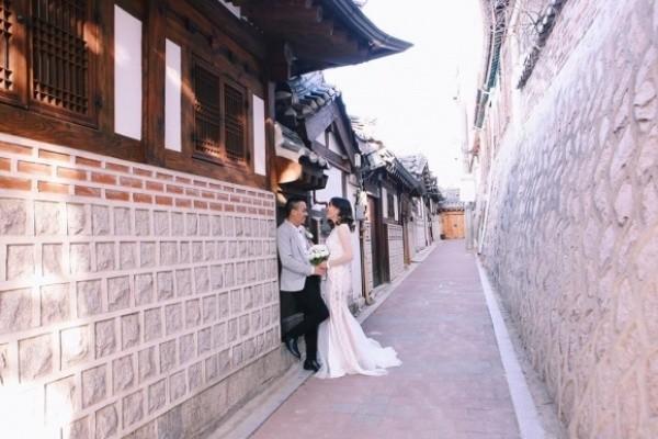 BTV Hoàng Linh được cầu hôn dưới cái lạnh 3 độ ở Hàn Quốc, chính thức xác nhận kết hôn-2