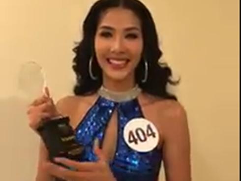 'Ẵm' 4 giải phụ, Hoàng Thùy xúc động gửi lời tới người hâm mộ trước giờ G