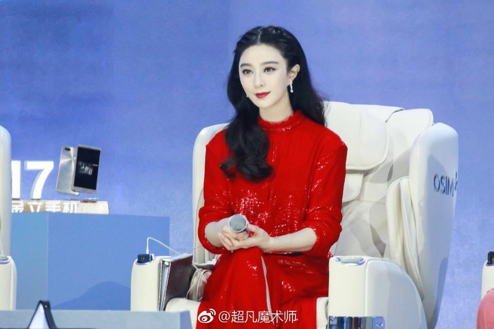 Rapper trẻ ngoại tình với Lý Tiểu Lộ bị chỉ trích vì quấy rối Phạm Băng Băng-6