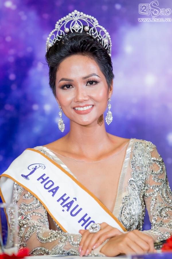 Hoa hậu HHen Niê bác thông tin bị cha mẹ ép bỏ học sớm để đi lấy chồng-1
