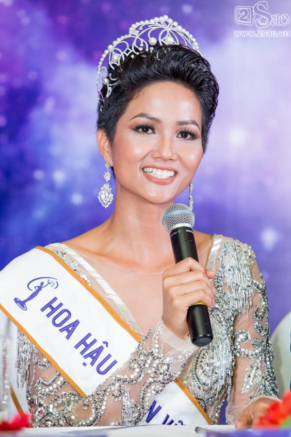 Hoa hậu HHen Niê bác thông tin bị cha mẹ ép bỏ học sớm để đi lấy chồng-4