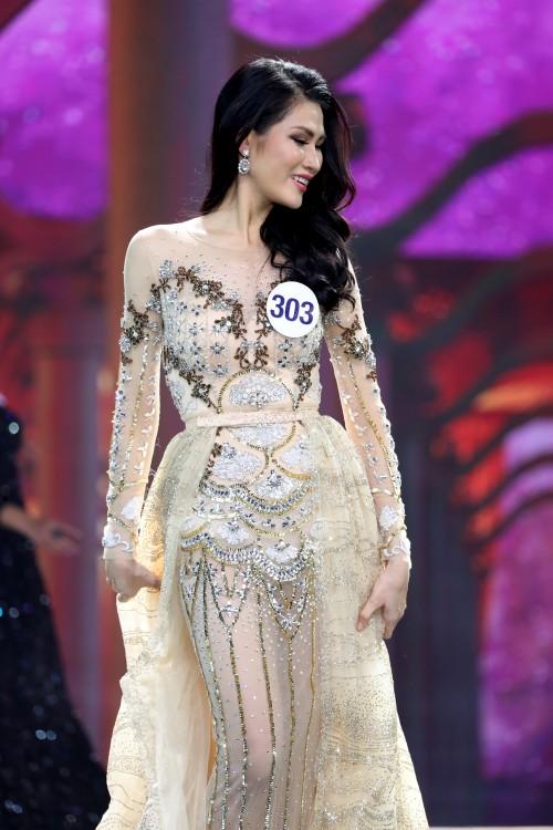 Top 10 thiết kế xuyên thấu, cắt xẻ đẹp xuất sắc trong chung kết Hoa hậu Hoàn vũ Việt Nam 2017-7