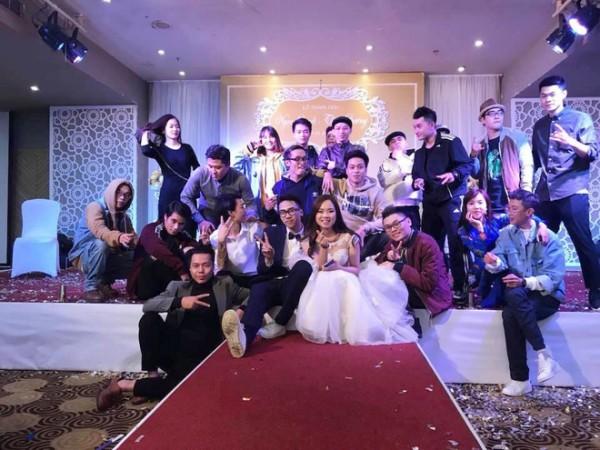 Cô dâu đi giầy thể thao nhảy hip hop cực sung trong đám cưới-1