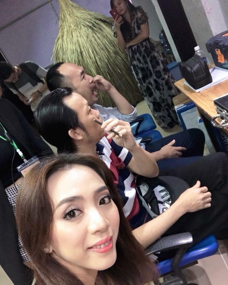 Tin sao Việt: Trương Ngọc Ánh biến dạng môi vì ăn uống-11