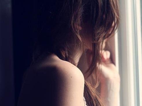 Đàn bà còn yêu, không ai cản nổi, đàn bà cạn tình, chẳng ai ngờ hết