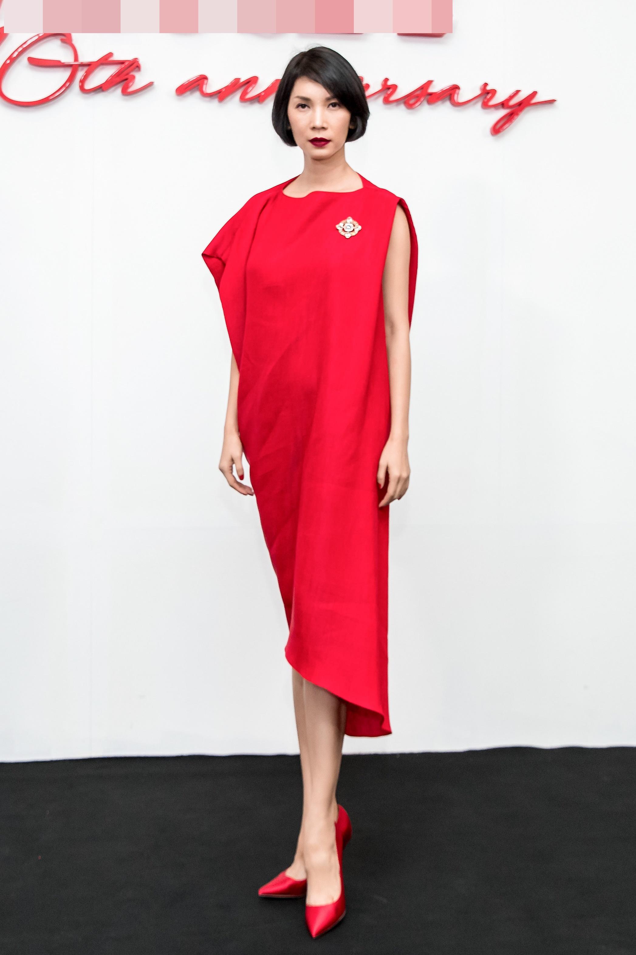 Dầy son thừa phấn khiến Đào Bá Lộc - Tuyết Trang lọt top sao xấu tuần này-10