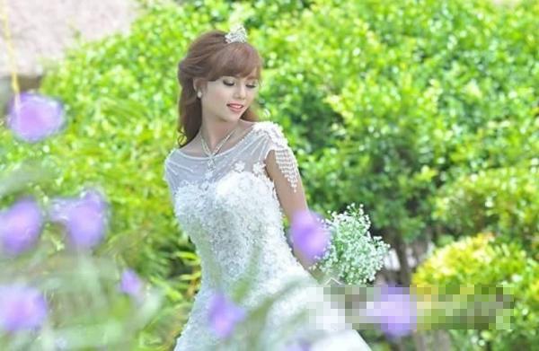 Chân dung cô em gái nhỏ nhắn, xinh xắn của em gái Hoa hậu Hoàn vũ Việt Nam 2017-4