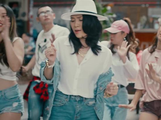 Hàng loạt sao Việt đòi 'say rượu' cùng Mỹ Tâm