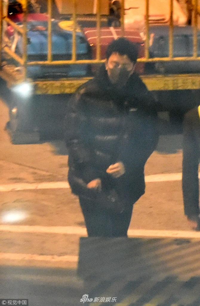 Sau tâm thư thừa nhận vợ ngoại tình, Giả Nãi Lượng xuất hiện lặng lẽ, cúi đầu khi nghe thấy tên Lý Tiểu Lộ-4