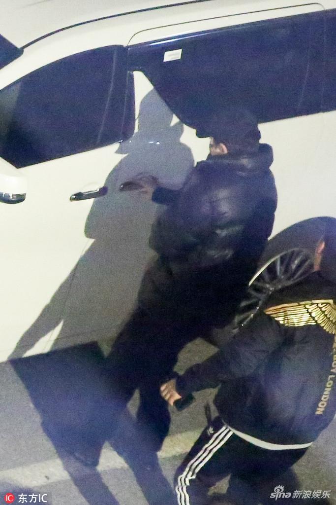 Sau tâm thư thừa nhận vợ ngoại tình, Giả Nãi Lượng xuất hiện lặng lẽ, cúi đầu khi nghe thấy tên Lý Tiểu Lộ-6