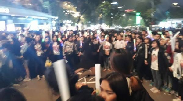 Xôn xao fan Noo tạo hàng rào cô lập, sẵn sàng gây chiến với FC khác trong đêm nhạc-3