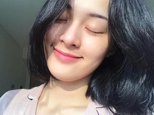 Tin sao Việt: Trấn Thành khoe hình bán nude khi đi nghỉ cùng bà xã Hari Won-12