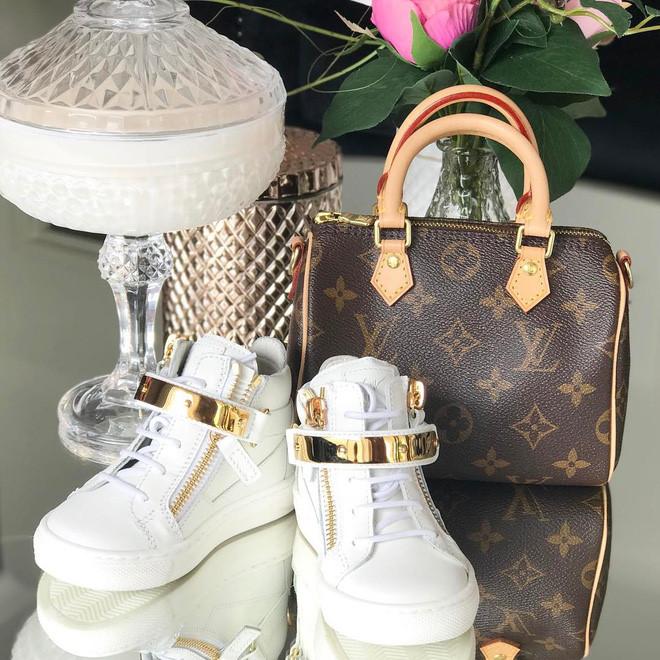 Mới 3 tuổi, thiên thần nhí đã sở hữu tủ đồ toàn hàng hiệu-3