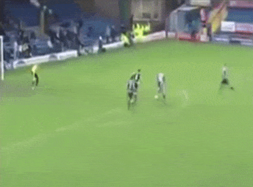 Đá bóng giỏi mấy cũng không bằng trời tính-5