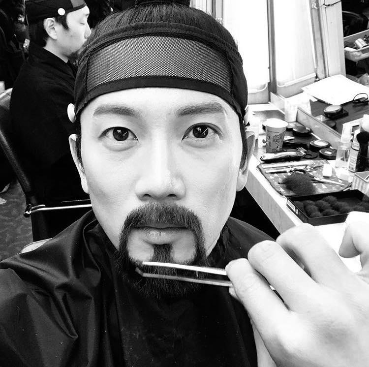 Sao Hàn 9/1: Mỹ nhân Masters Sun muốn được hẹn hò với tài tử Goblin Gong Yoo-9