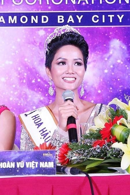 Cùng sinh năm 1992, các mỹ nữ này còn có nhiều điểm chung đáng kinh ngạc-2