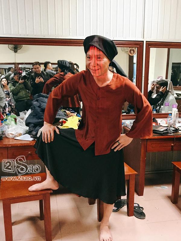 Hậu trường Gala Cười 2018: Công Lý hóa bà lão quê mùa, Vân Dung lộng lẫy váy áo-1