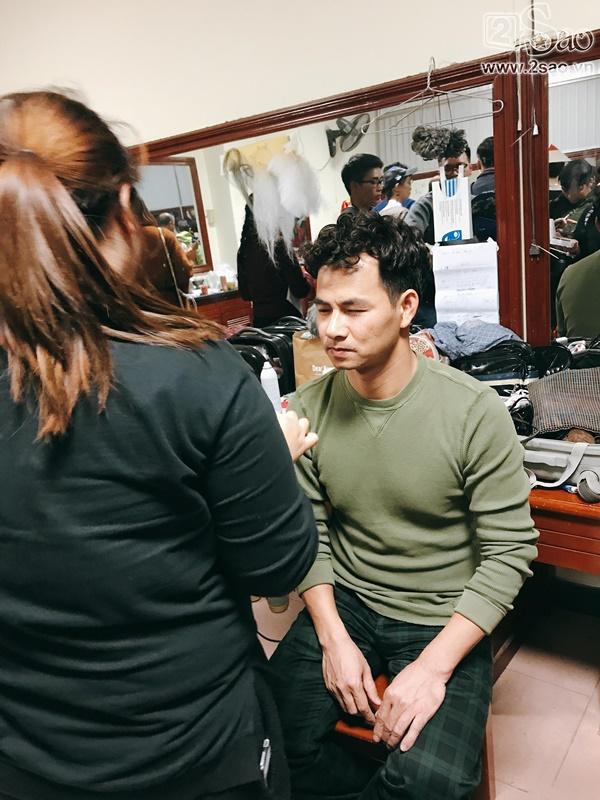 Hậu trường Gala Cười 2018: Công Lý hóa bà lão quê mùa, Vân Dung lộng lẫy váy áo-6