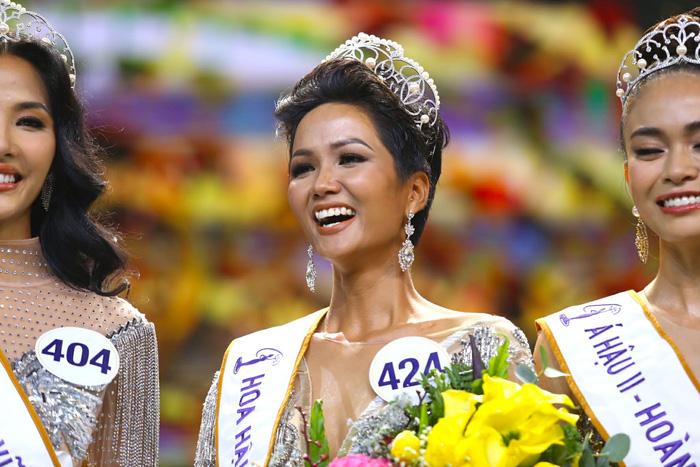 Hoa hậu HHen Niê từng khóc hết nước mắt khi phải cắt tóc ngắn-1