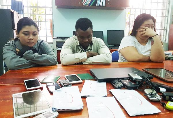 Nhóm người ‘diễn kịch’ lừa 9 tỷ đồng từ những chuyện tình qua Facebook-1