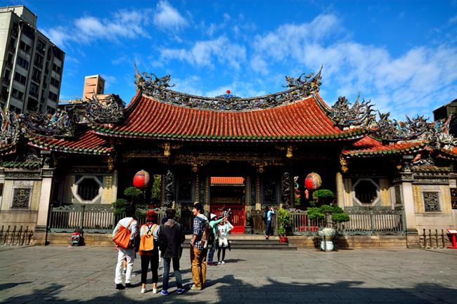 Sớm xuân tĩnh lặng ở chùa Long Sơn-1