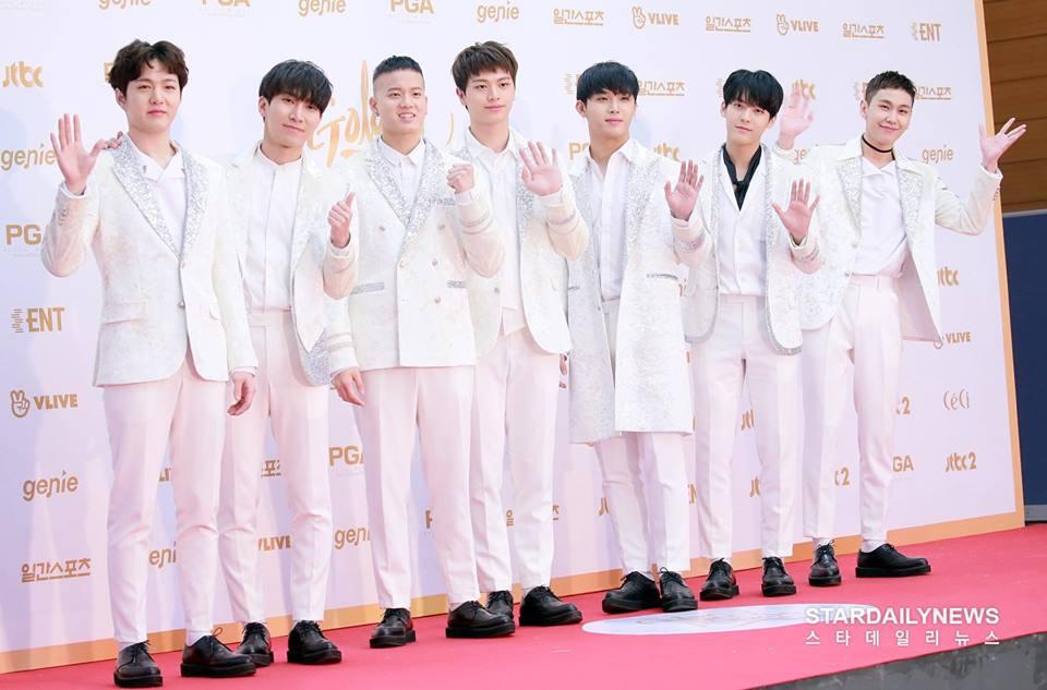 Lee Seung Gi và tiên nữ cử tạ Lee Sung Kyung đẹp đôi hết nấc trên thảm đỏ Golden Disk Awards-12