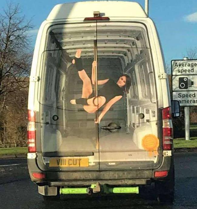 Bắt gặp khoảnh khắc mà chắc ai cũng phải bật cười-11