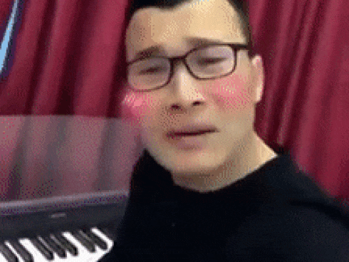 Cô gái khóc nức nở nhớ về người yêu cũ khi cover Thương của ca sĩ Quốc Thiên-2