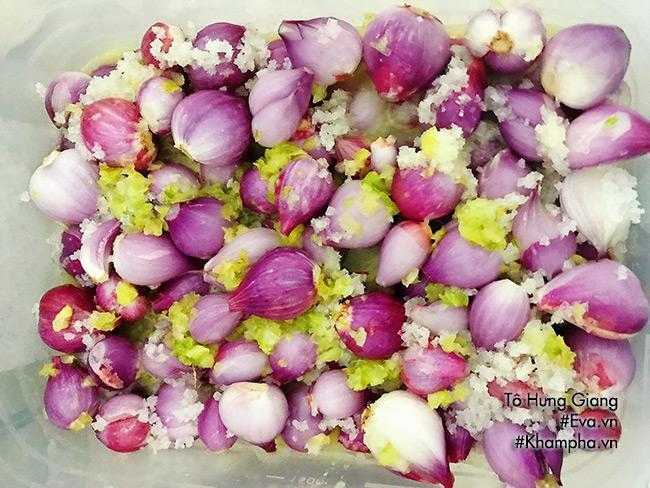 Cách muối hành tím kiểu Miền Nam chua ngọt, không bị hăng-4