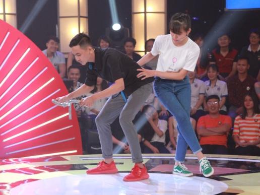 Đôi bạn tuổi teen 'phá' hàng loạt hit showbiz khiến Trấn Thành thích thú