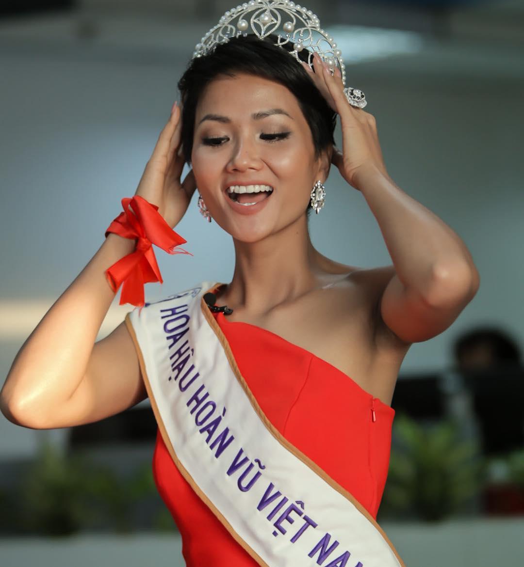 Tin sao Việt: Mai Phương Thúy cho rằng HHen Niê xinh thế này át hết các chị-1