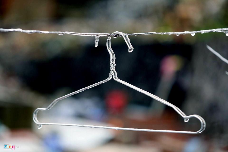 Cận cảnh băng giá kỳ thú ở Sa Pa-8