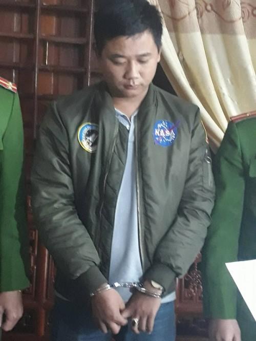 Thực nghiệm hiện trường vụ nghịch tử dùng gậy đánh bố mẻ bánh chè, gãy xương sườn-2