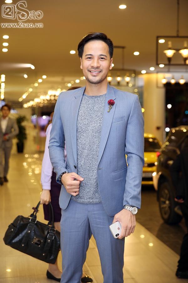 Hoàng tử sơn ca Quang Vinh lịch lãm dự tiệc-3