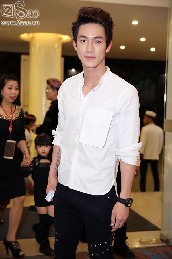 Hoàng tử sơn ca Quang Vinh lịch lãm dự tiệc-2