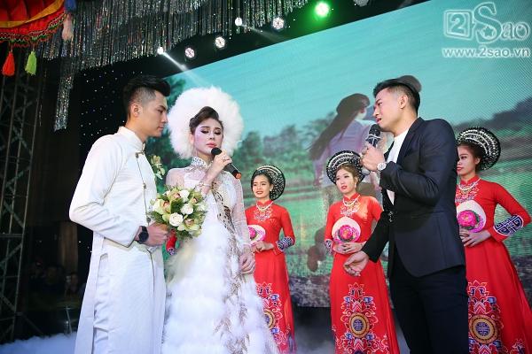 Lâm Khánh Chi lộng lẫy như công chúa bên cạnh ông xã-4