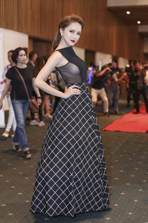 Hương Giang Idol: Mỹ nhân chuyển giới có gout thời trang nóng bỏng nhất showbiz Việt-8