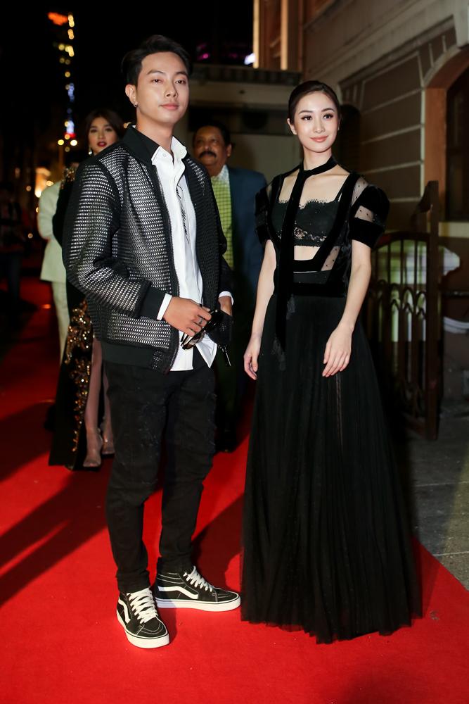 Hoa hậu HHen Niê đọ sắc cùng Hoàng Thùy và Mâu Thủy trên thảm đỏ Ngôi sao xanh-10