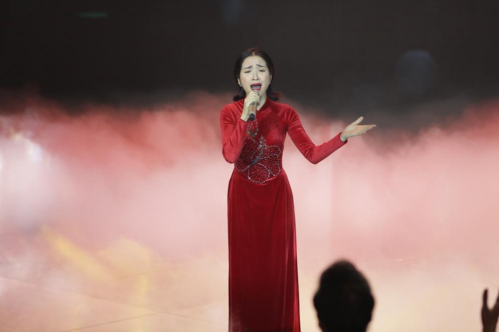 Gia đình hoa dâm bụt Hòa Minzy, Đức Phúc, Erik dắt tay nhau vào Chung kết Cặp đôi hoàn hảo-4