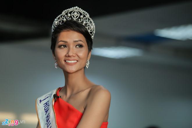 Bí quyết để sở hữu thân hình quyến rũ như Hoa hậu Hoàn vũ Việt Nam HHen Niê-1