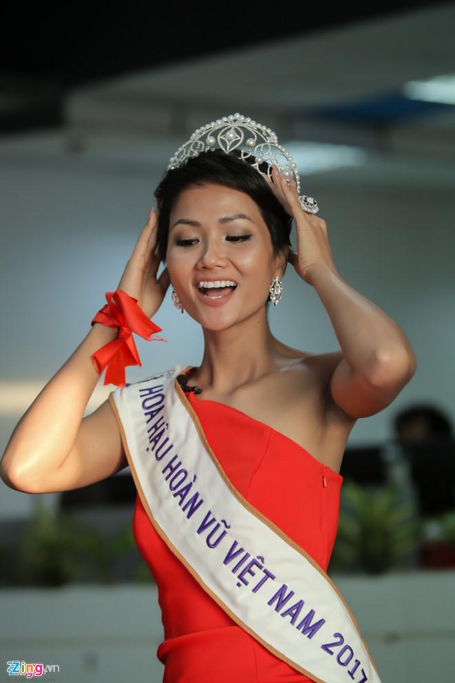 Bí quyết để sở hữu thân hình quyến rũ như Hoa hậu Hoàn vũ Việt Nam HHen Niê-4